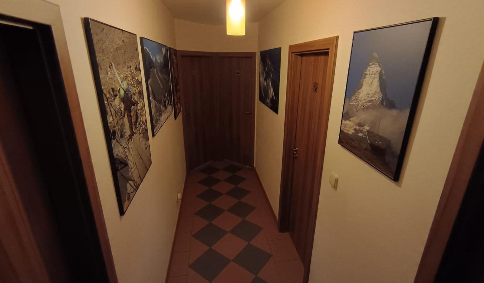 Guest House Sherpa โมราฟสกา เชโบวา ภายนอก รูปภาพ