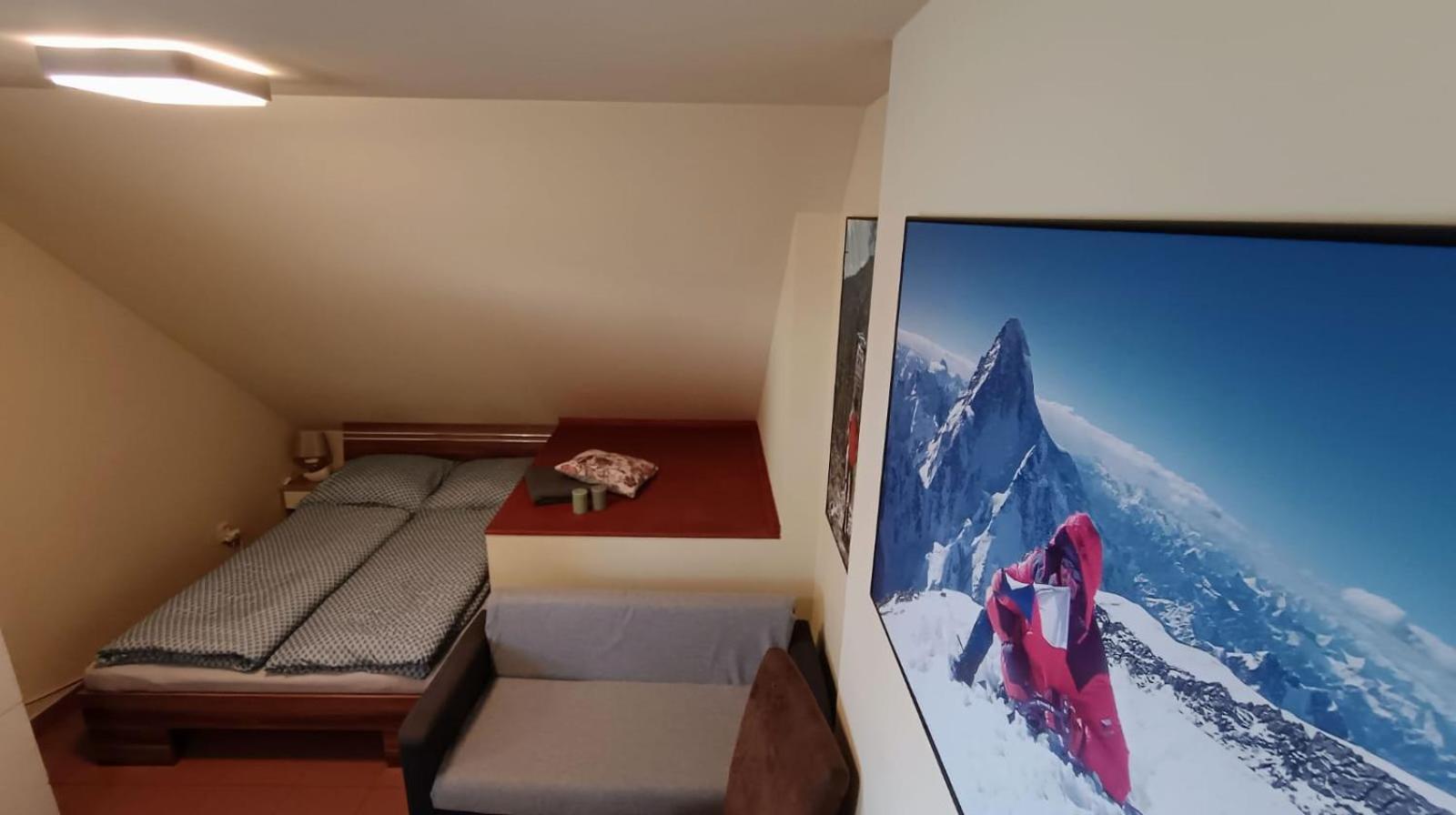 Guest House Sherpa โมราฟสกา เชโบวา ภายนอก รูปภาพ